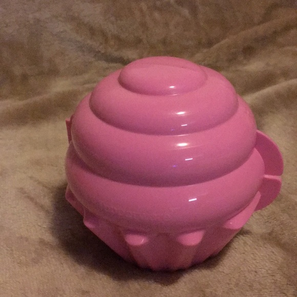 Tupperware Banana, Onion and Muffin holder - Picture 4 of 7